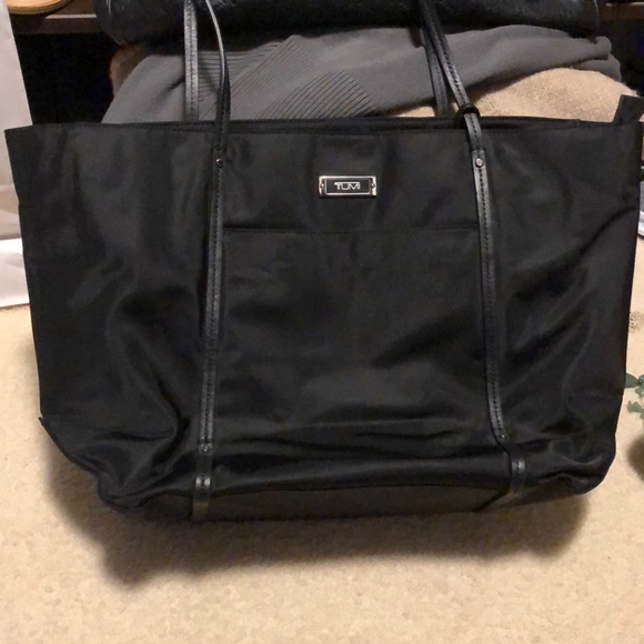 nylon purse with leather straps